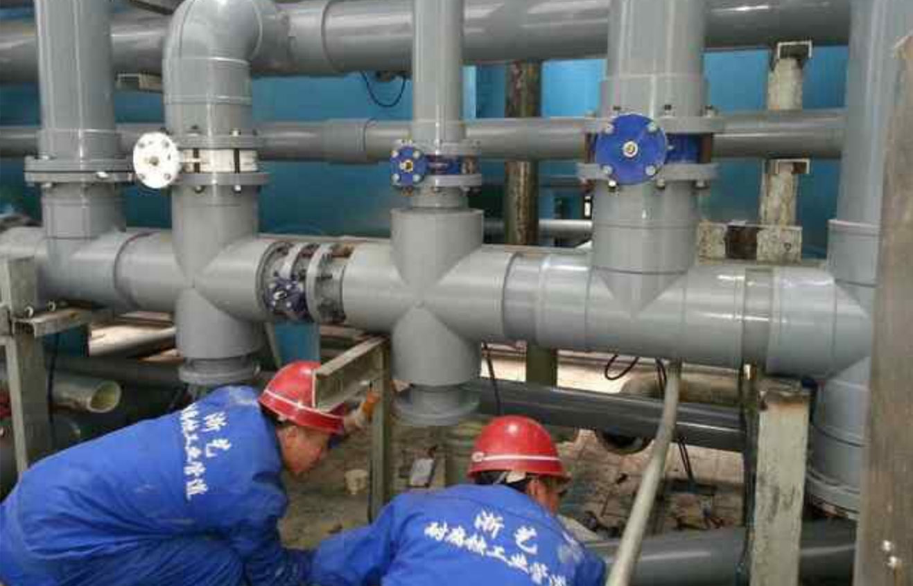 武汉中粮集团PVC化工管材30吨安装工程
